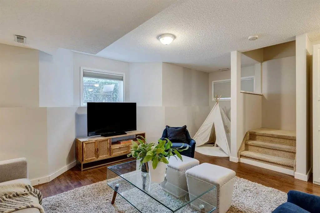 1914 25 Street SW, #2
