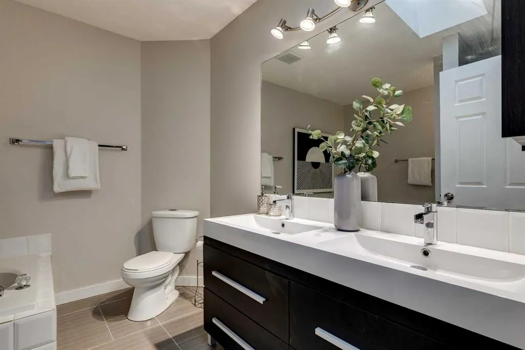 1914 25 Street SW, #2