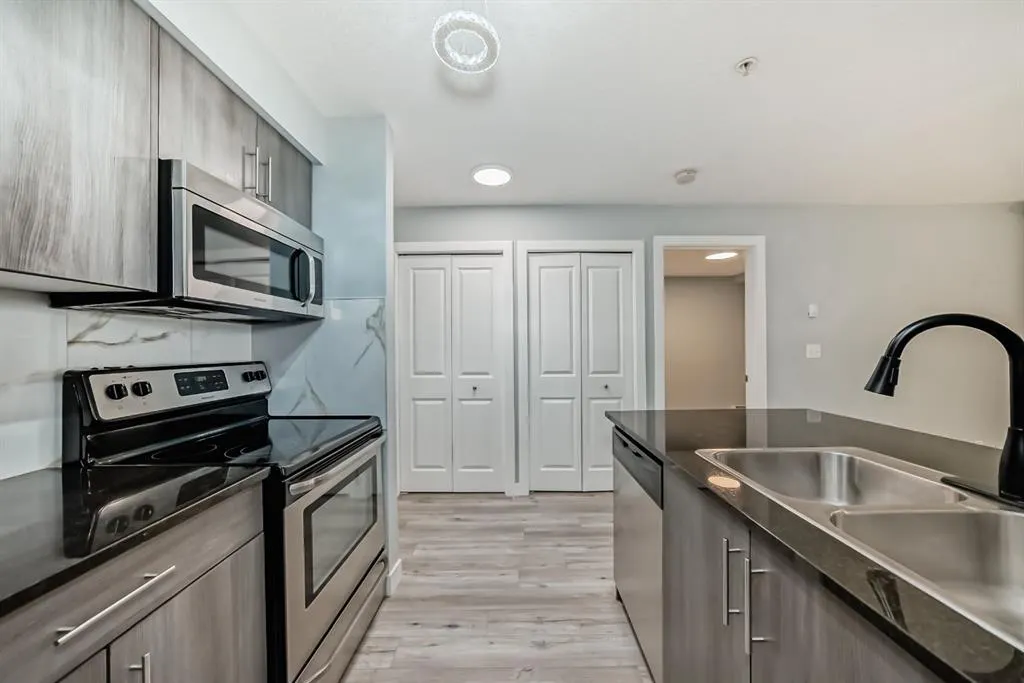 81 Legacy Boulevard SE, #1123