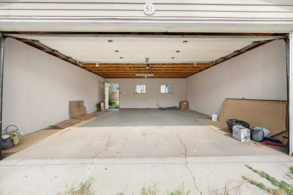 61 Falmere Way NE