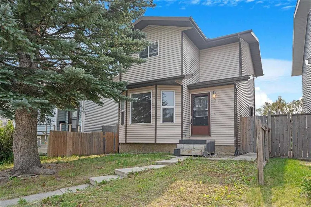 61 Falmere Way NE