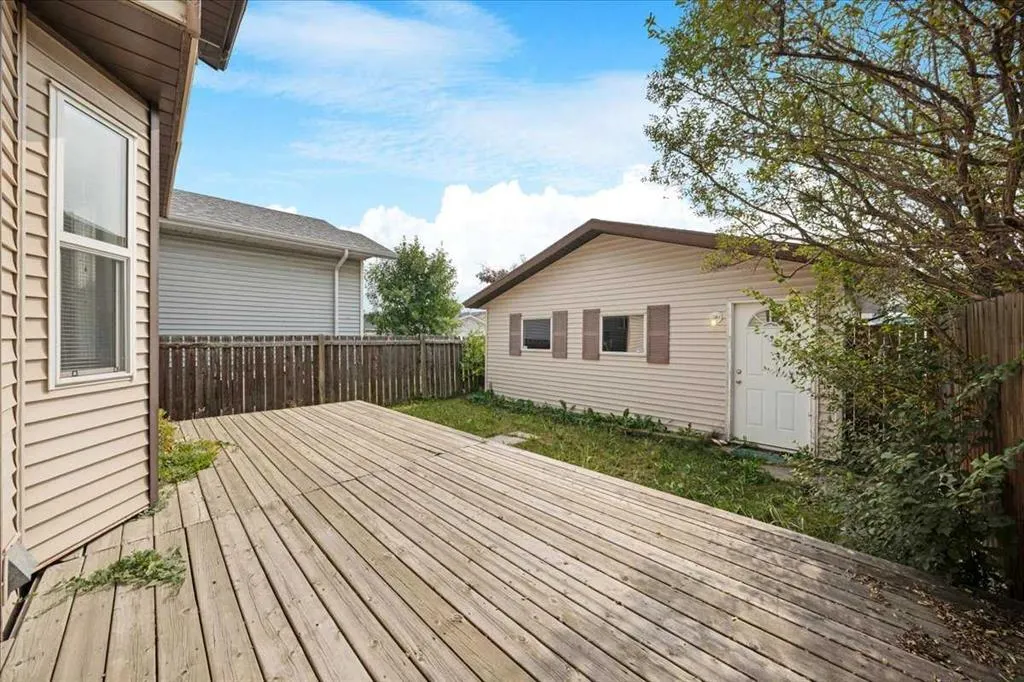 61 Falmere Way NE