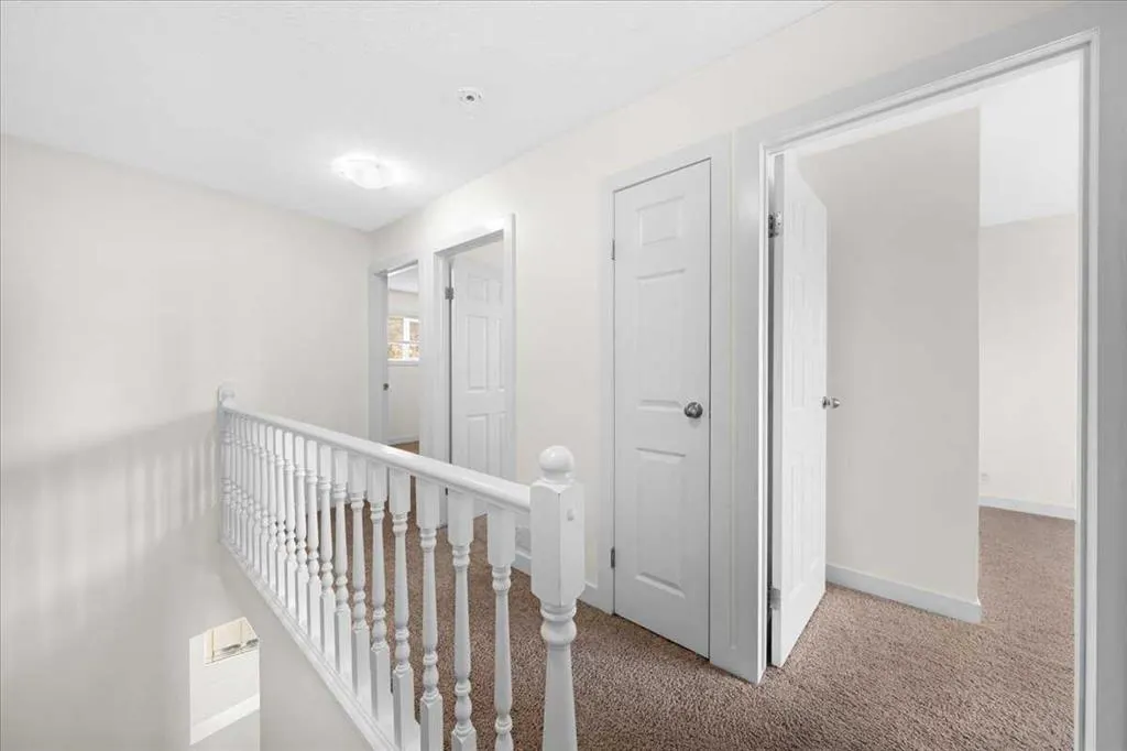 61 Falmere Way NE