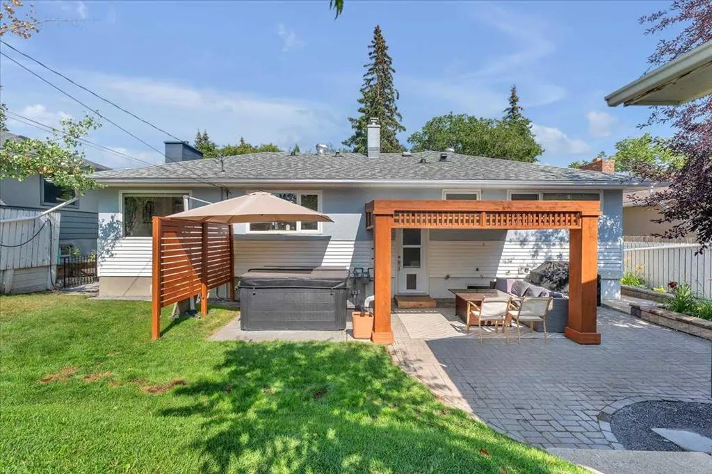 85 Warwick Drive SW