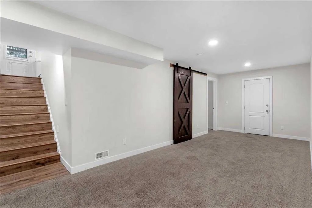 85 Warwick Drive SW