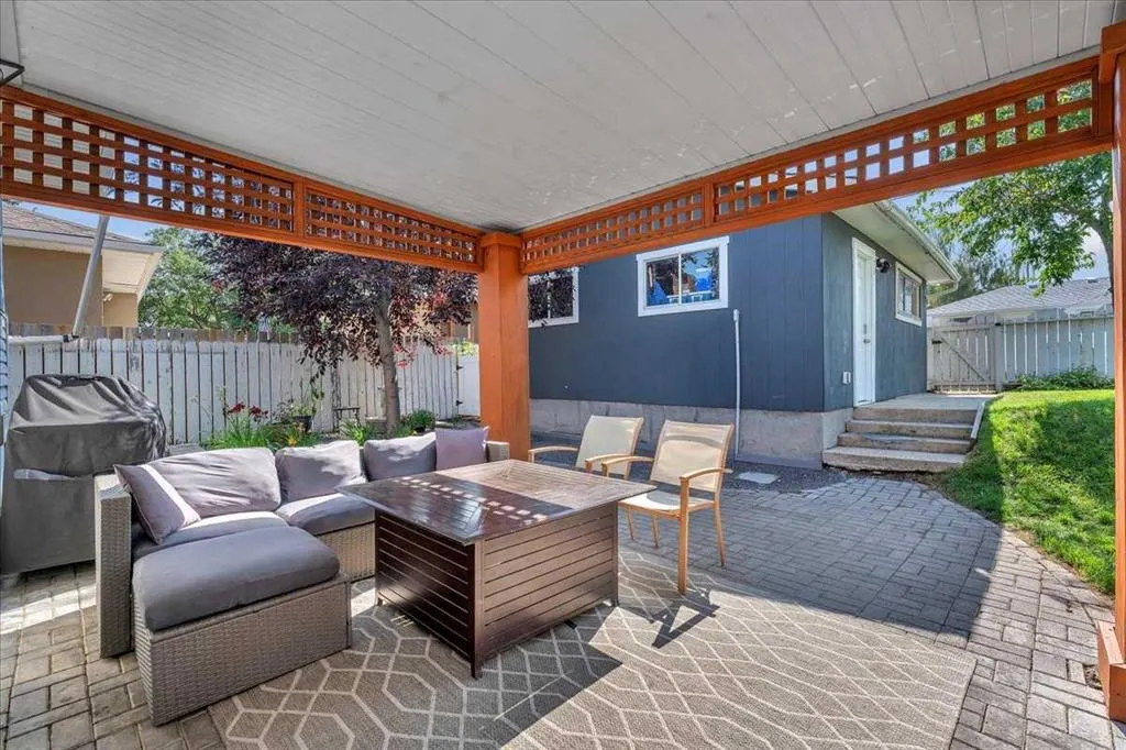 85 Warwick Drive SW