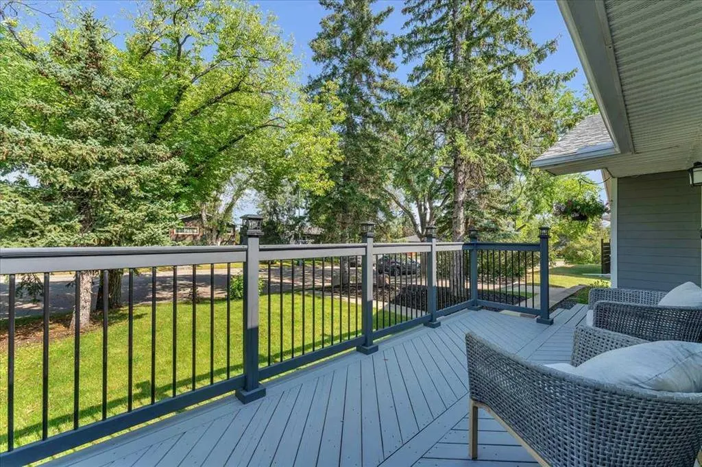 85 Warwick Drive SW