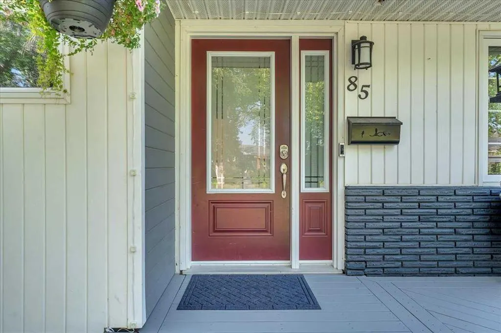 85 Warwick Drive SW