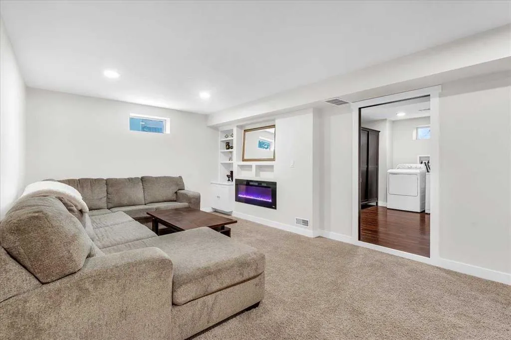 85 Warwick Drive SW