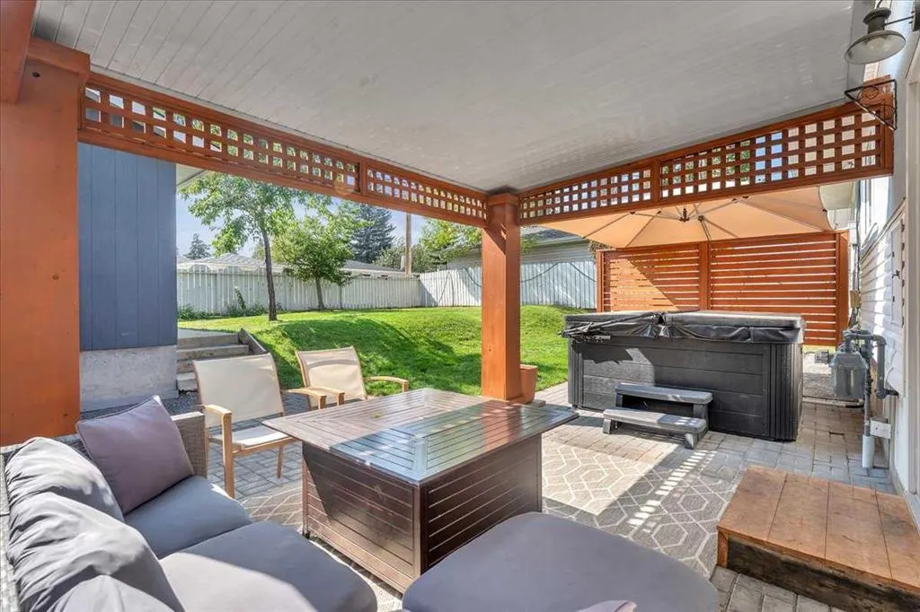 85 Warwick Drive SW