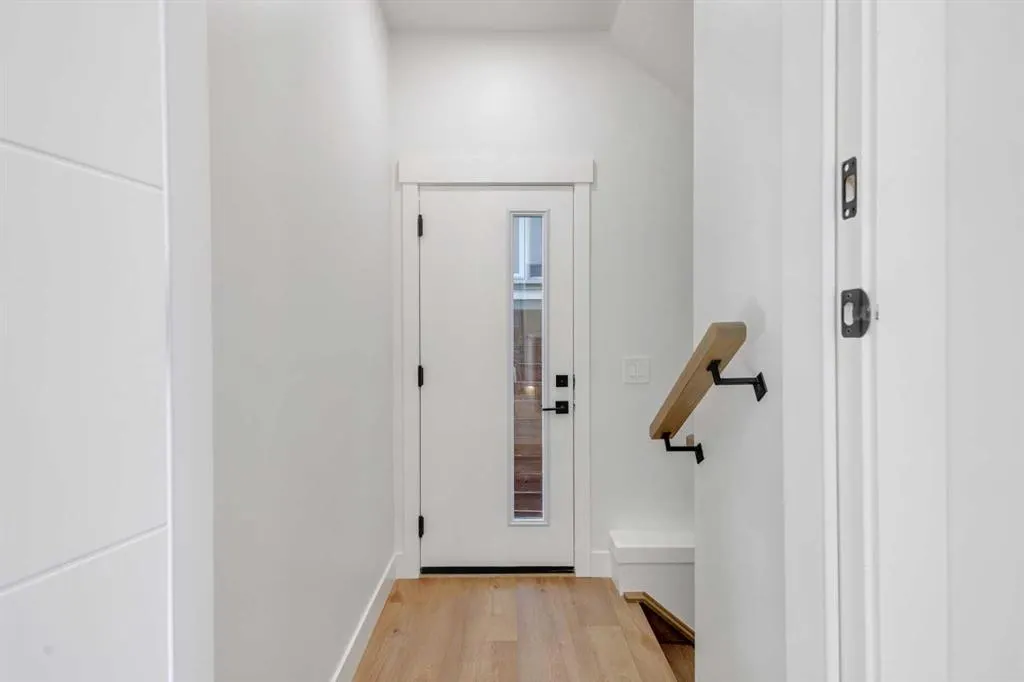 2713 Cochrane Road NW