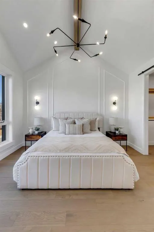 2713 Cochrane Road NW