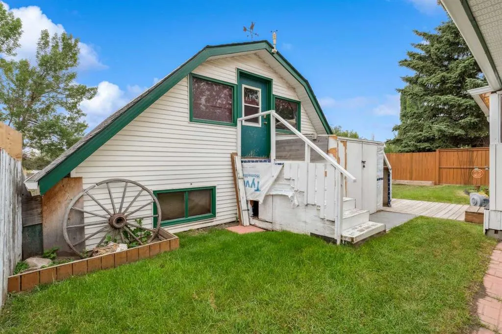 219 Pinemill Road NE