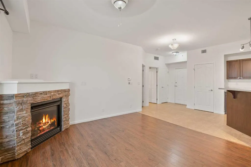 5040 53 Street, #413