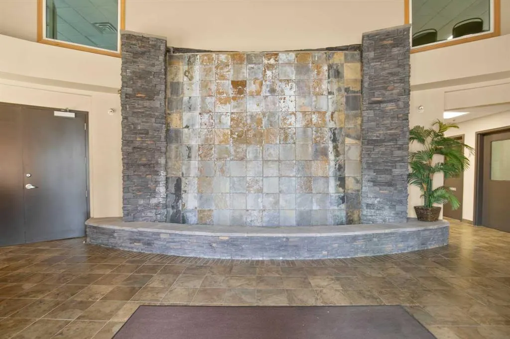 5040 53 Street, #413
