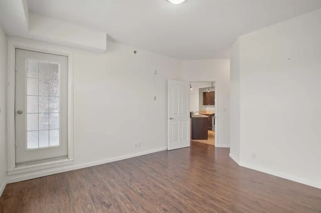 5040 53 Street, #413