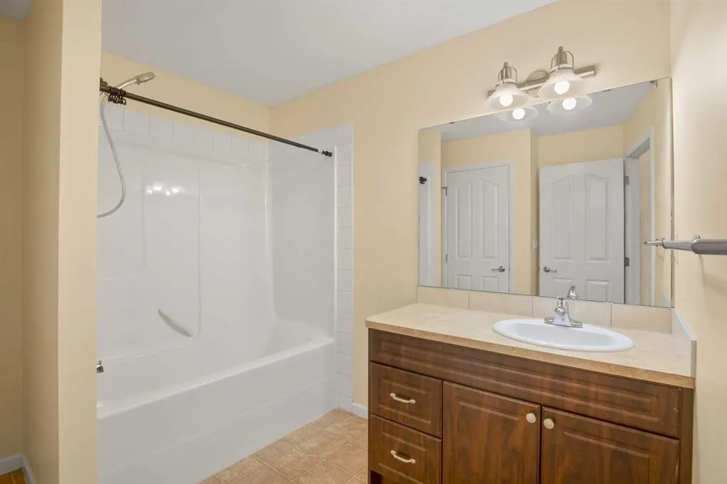 5040 53 Street, #413