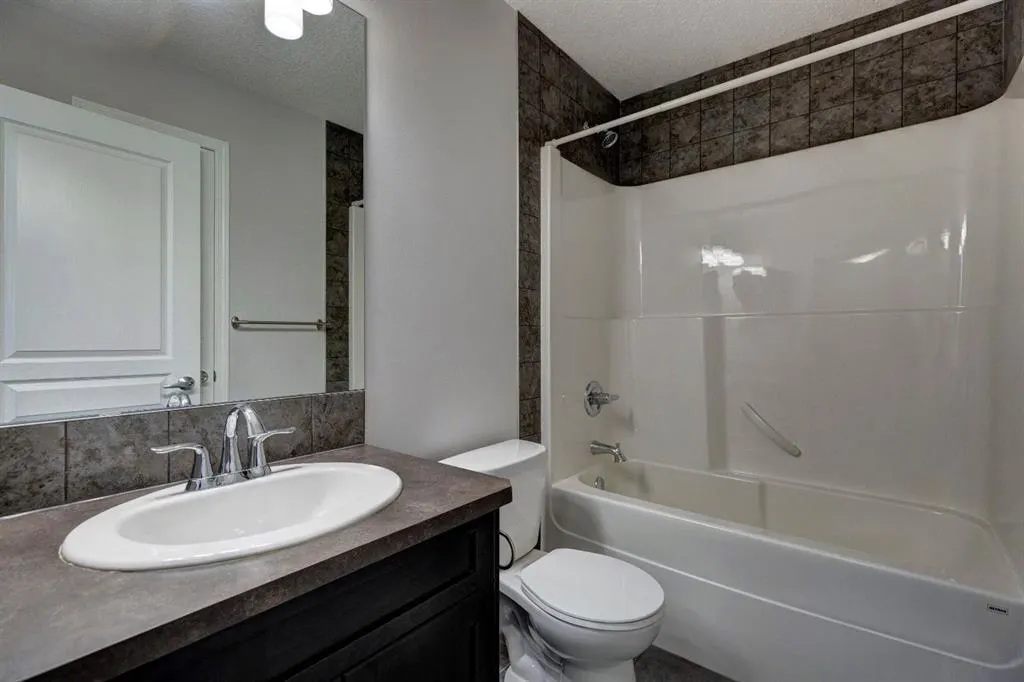 121 Auburn Meadows View SE
