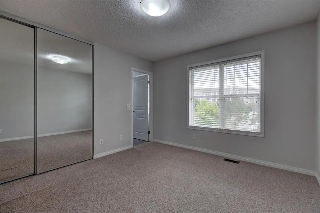 121 Auburn Meadows View SE