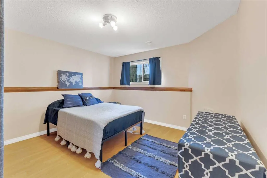175 Lyons Close