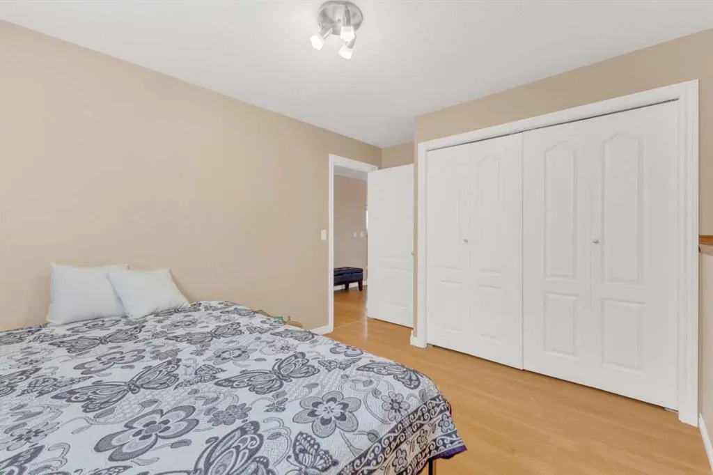 175 Lyons Close