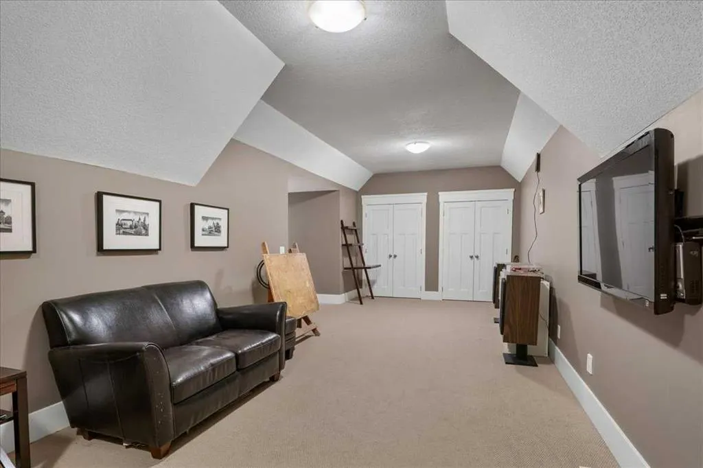 314 Hawk's Nest Hollow