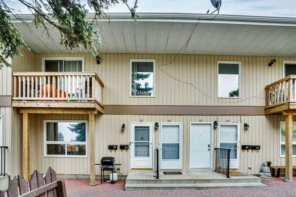 219 Huntington Park Bay NW, #103