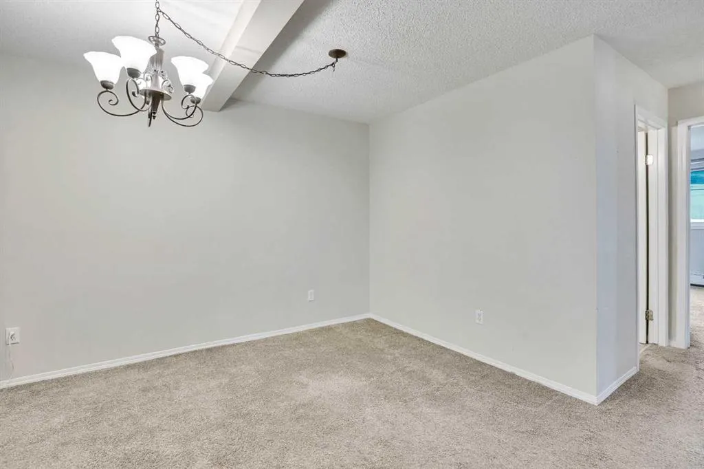 219 Huntington Park Bay NW, #103