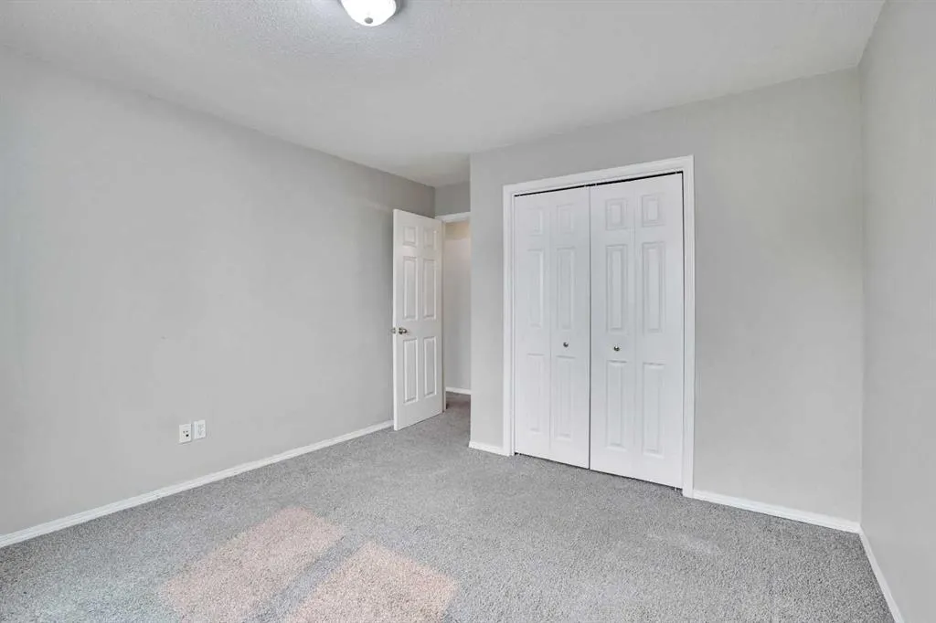219 Huntington Park Bay NW, #103