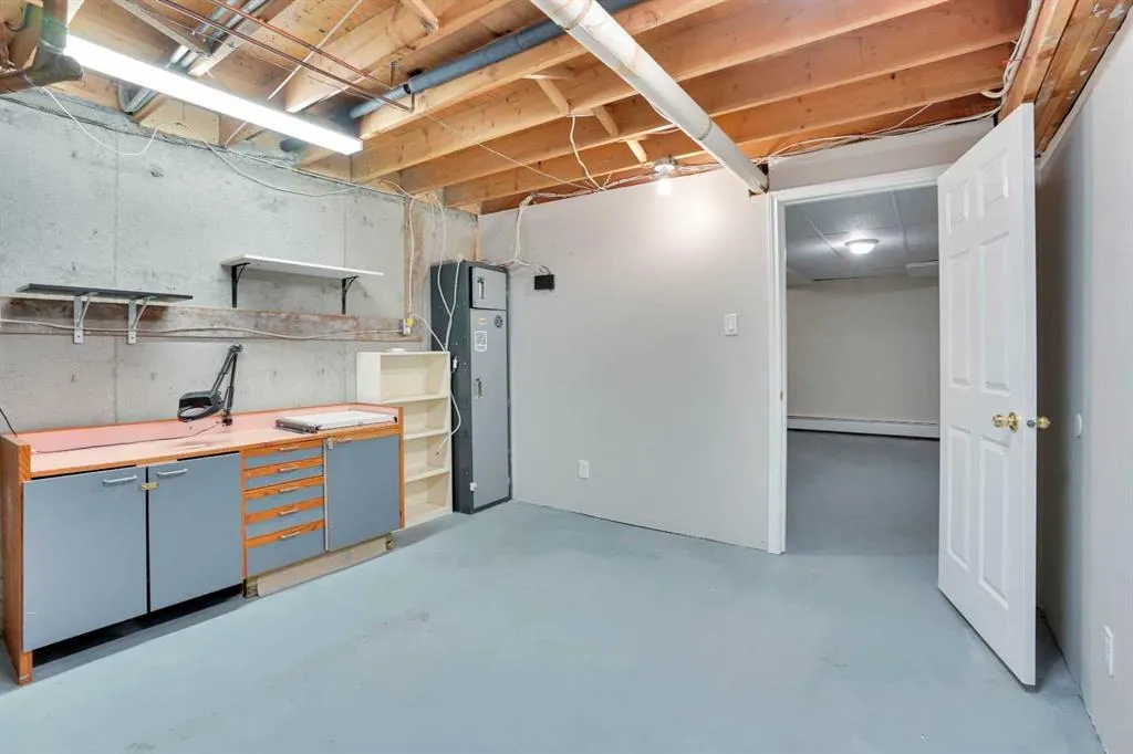 219 Huntington Park Bay NW, #103