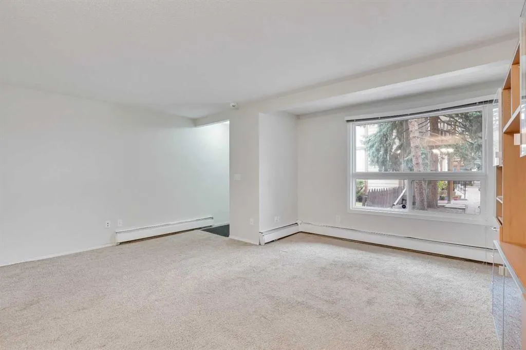 219 Huntington Park Bay NW, #103