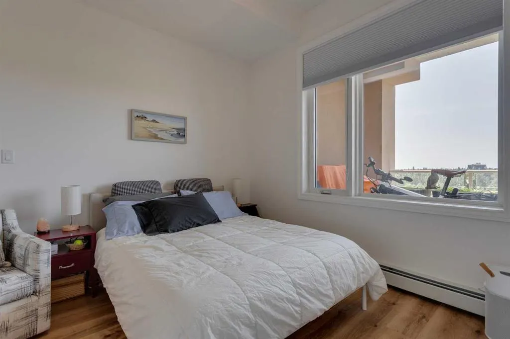 24 Hemlock Crescent SW, #3608