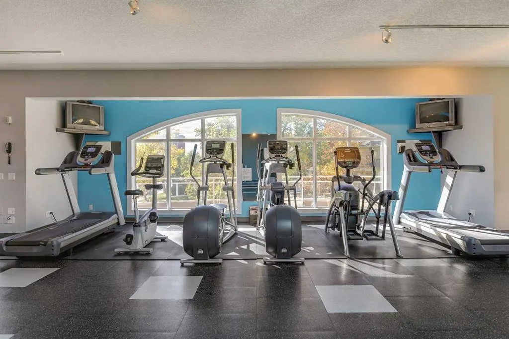 24 Hemlock Crescent SW, #3608