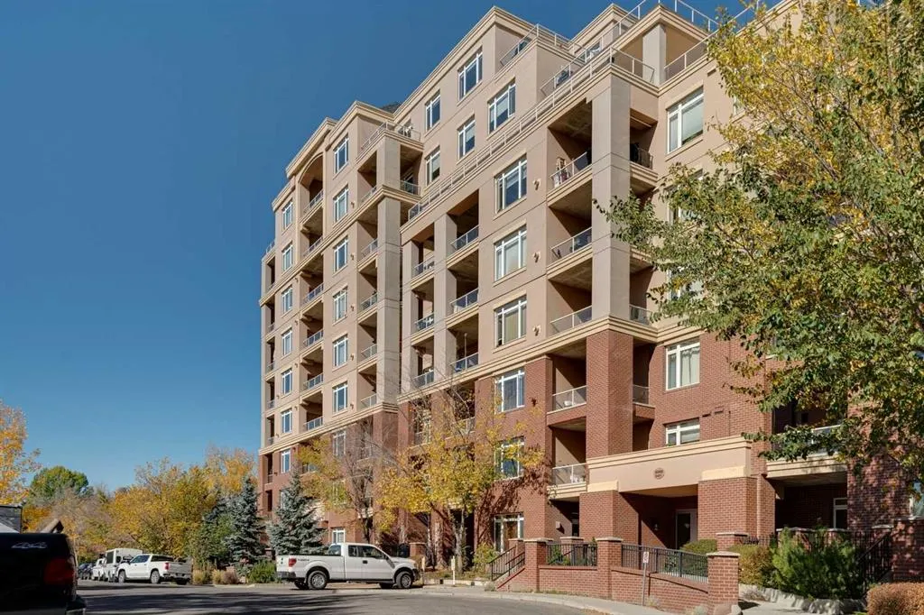 24 Hemlock Crescent SW, #3608