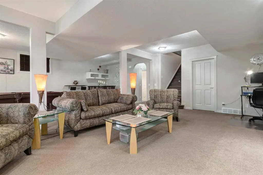 202 Silverado Bank Circle SW