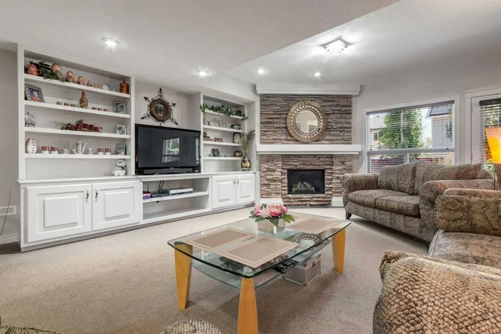 202 Silverado Bank Circle SW