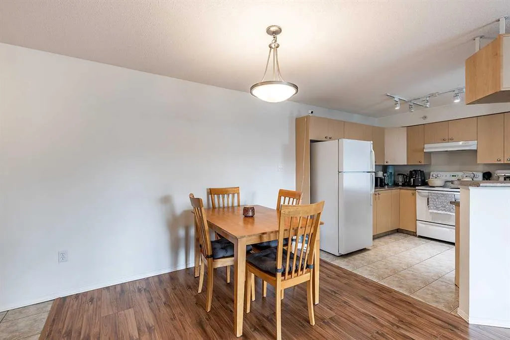 1632 Saamis Drive NW, #418