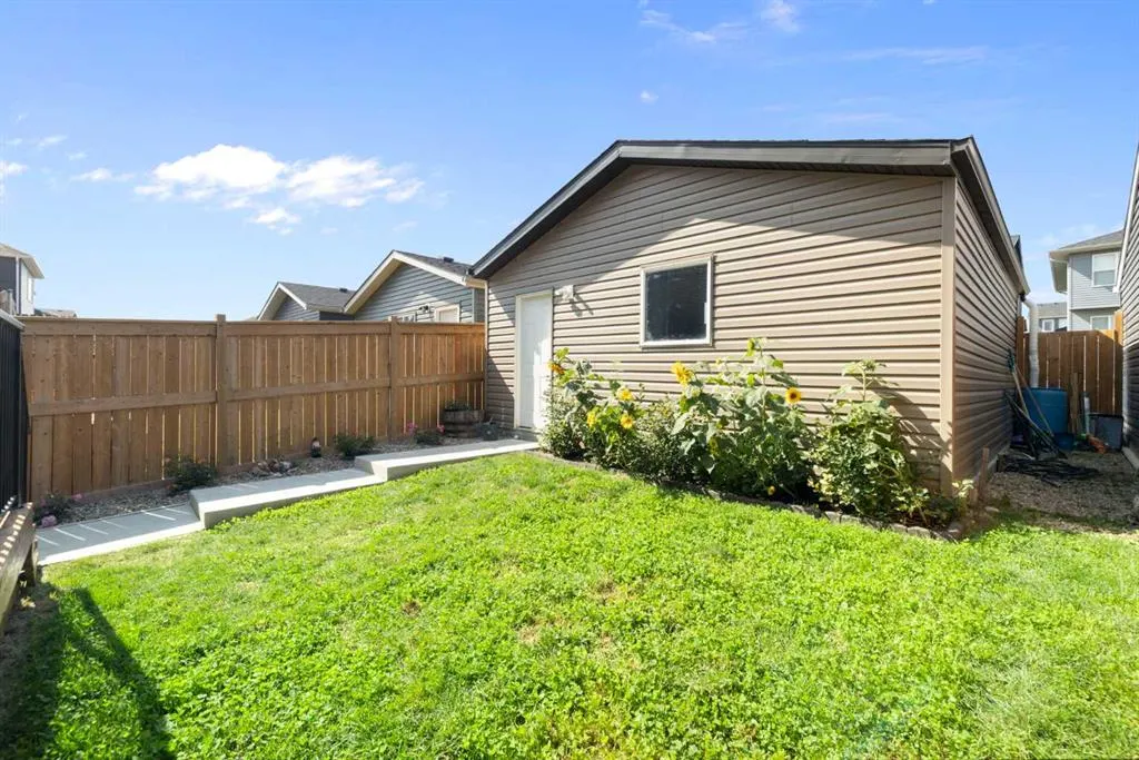 211 Evanscrest Way NW