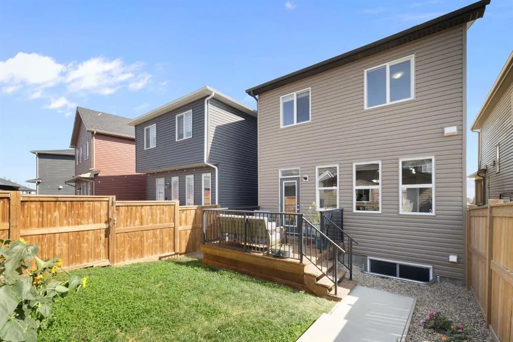 211 Evanscrest Way NW
