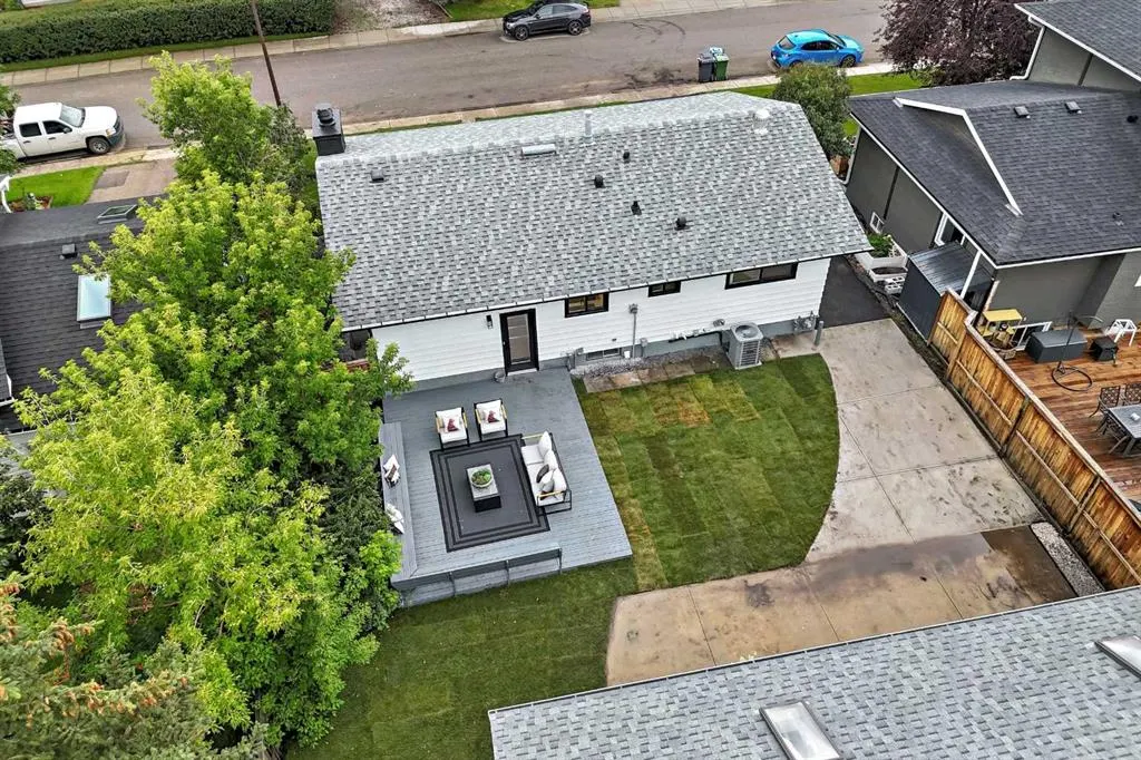 636 Cedarille Way SW