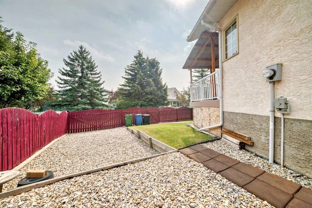 421 Applewood Place SE