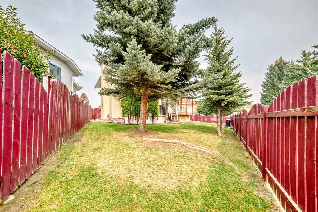 421 Applewood Place SE