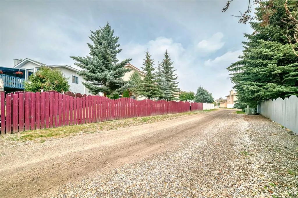 421 Applewood Place SE