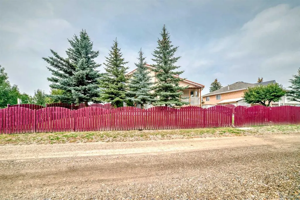 421 Applewood Place SE
