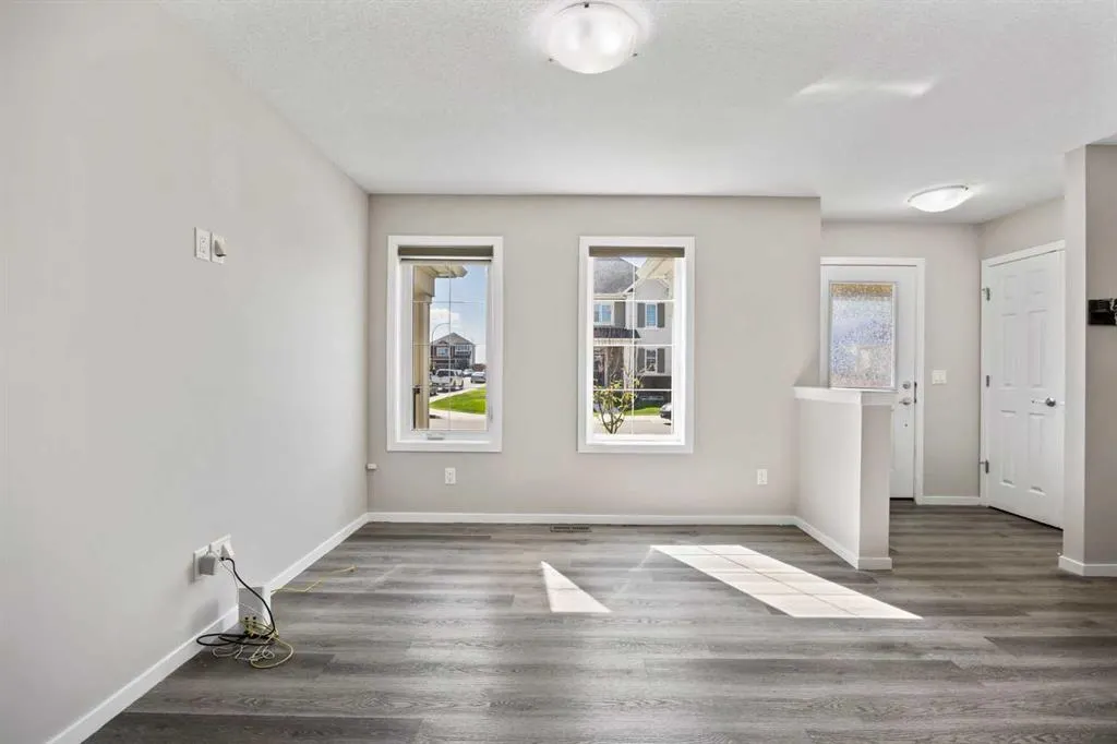 214 Cityside Grove NE