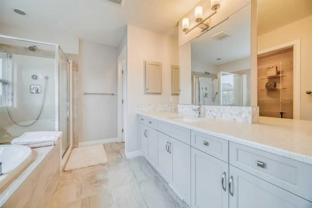466 Evanston Way NW