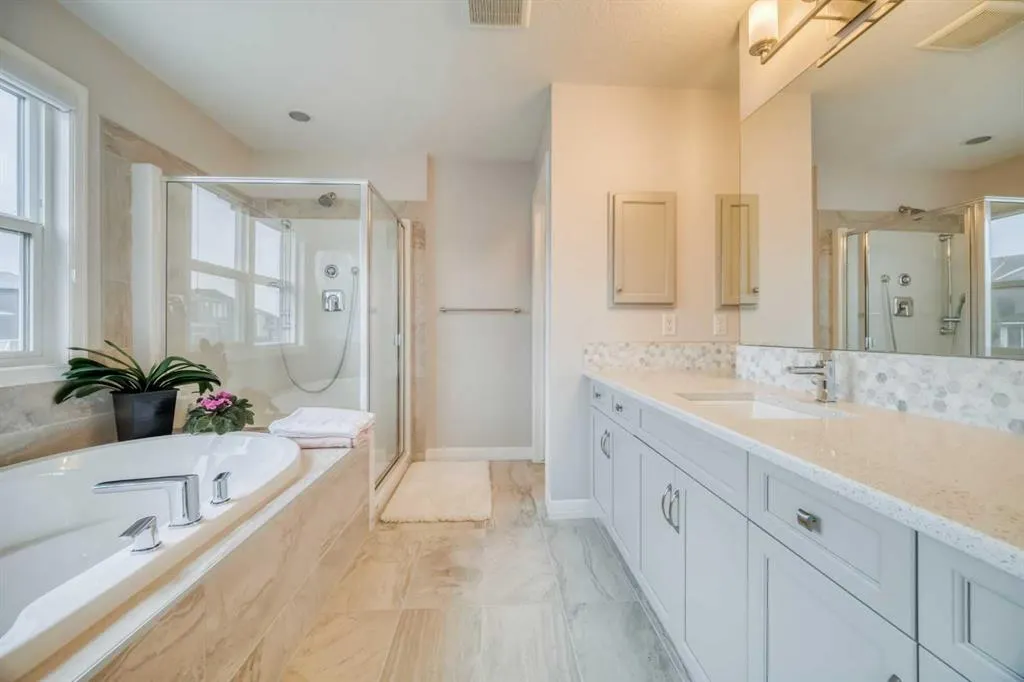 466 Evanston Way NW