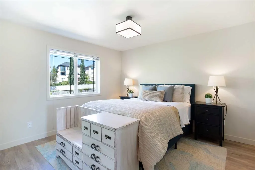 124 Country Hills Gardens NW