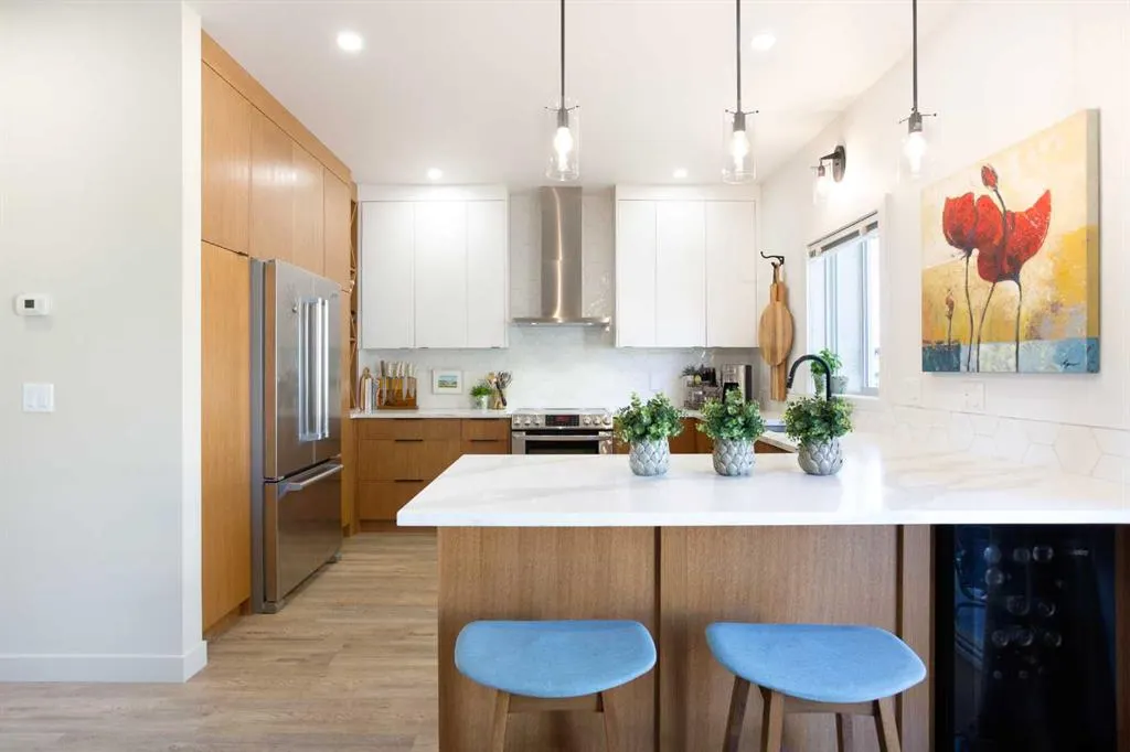 124 Country Hills Gardens NW