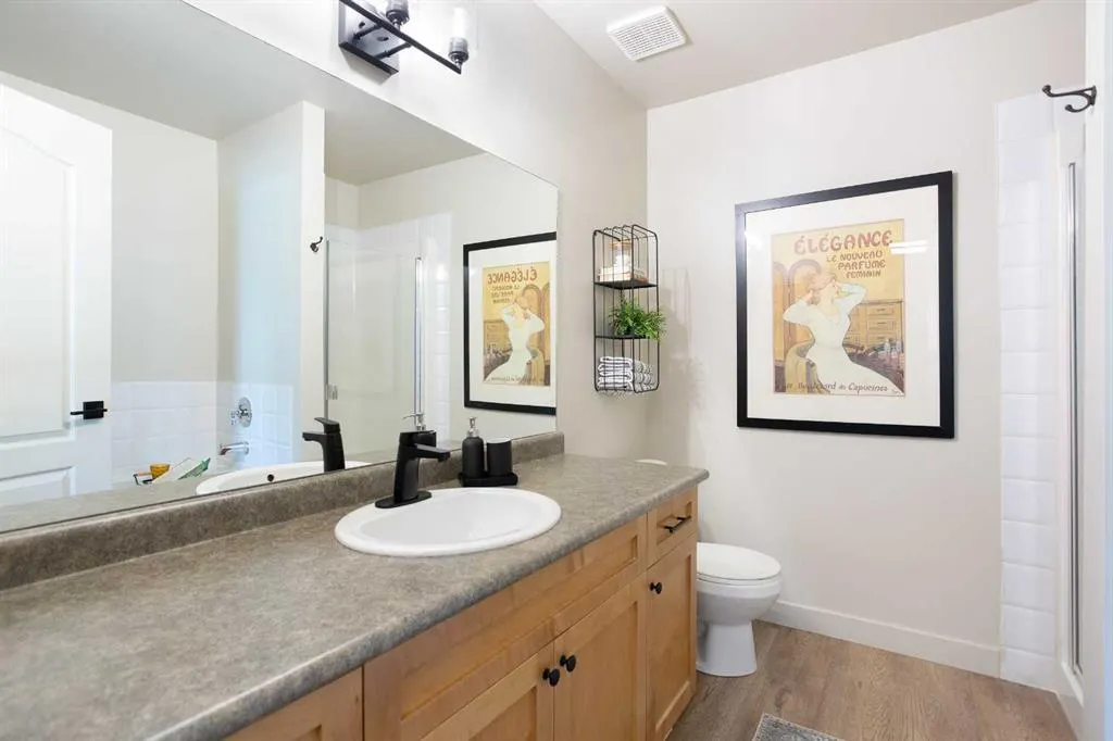 124 Country Hills Gardens NW